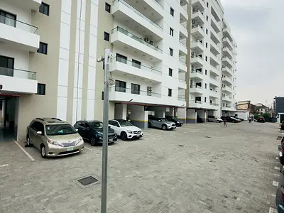 Beautiful Luxury 4 Bedroom Contemporary Ensuite Apartment — Ikoyi, Lagos