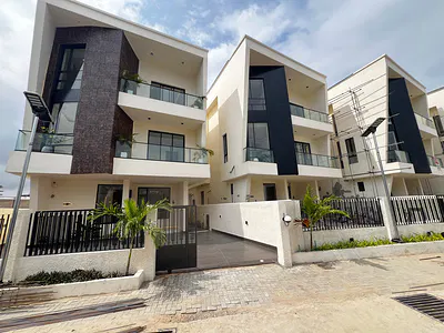 5 Bedroom Detached Duplex with Pool and Cinema — 2nd Toll Gate, Lekki, Lagos