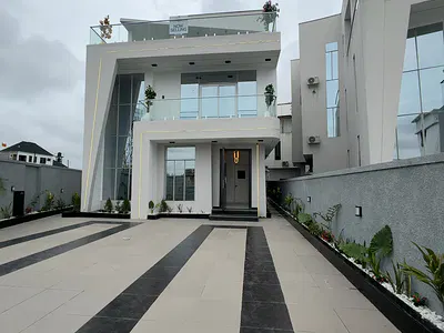 5 Bedroom — Lekki, Lagos