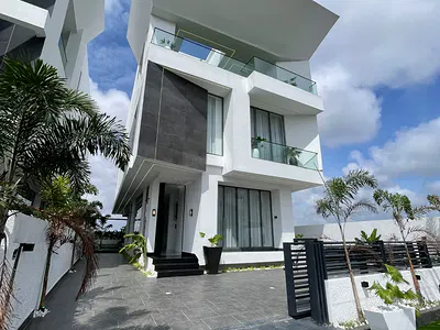 5 Bedroom Detached Duplex — Osapa London, Lekki, Lagos