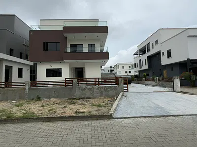 5 Bedroom Detached Duplex with Pool — Osapa, Lekki, Lagos