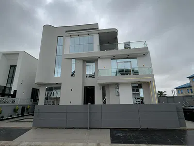 5 Bedroom Detached Duplex — Lekki, Lagos