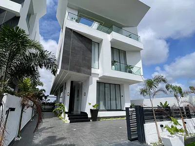 5-Bedroom Fully Detached Duplex with Elevator — Lekki, Lagos