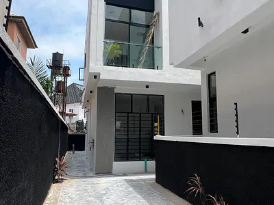 4 Bedroom Semi-Detached Duplex — Ikota, Lekki, Lagos