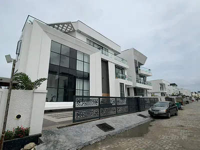 5 Bedroom Houses — Lekki, Lagos
