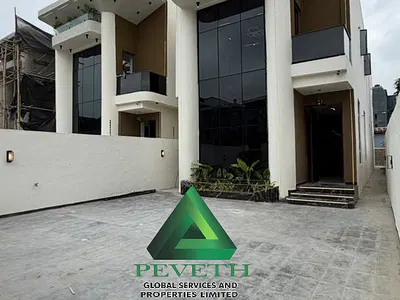 Luxury 5 Bedroom Fully Detached Duplex + BQ, Pool, Gym — Chevron Toll Gate, Lekki, Lagos