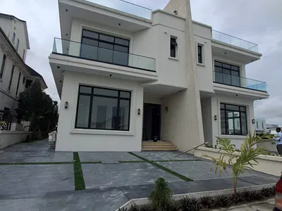 5 Bedroom Semi-Detached House — Lekki, Lagos