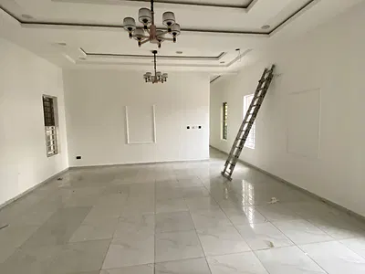 Very Large Studio Apartment with Personal Kitchen — Lekki, Lagos