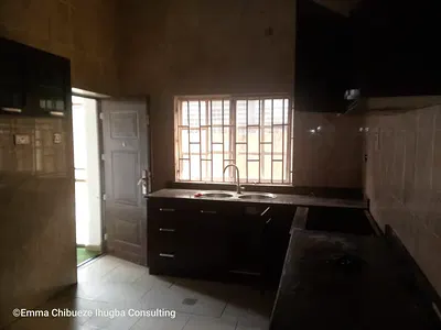 Spacious 3 Bedroom Flat with Car Port and Big External Storage — Kado, Abuja
