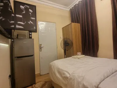 Single Room with 24seven Power & Fast Unlimited Wifi — Alagomeji, Yaba, Lagos