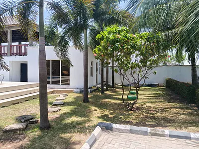 Lovely 4 Bedrooms Apartment with Green Spaces — Ikoyi, Lagos