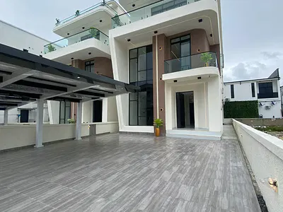 5 Bedroom Detached Duplex — Lekki, Lagos