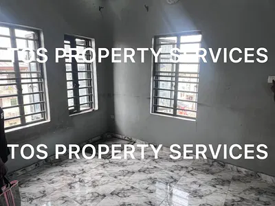 2 Bedroom Apartment (Upstairs) — Off Herbert Macaulay Way, Yaba, Yaba, Lagos