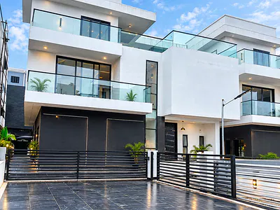 Luxury 5 Bedroom Fully Detached Duplex with BQ — Lekki, Lagos