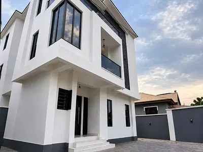 Elegant 5 Bedroom Detached Duplex with BQ in Secure Estate — GRA Phase 2, Magodo, Lagos