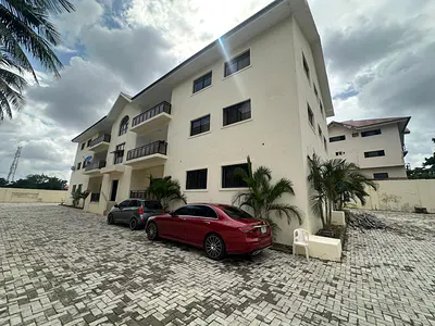 Neatly Used 3 Bedrooms Spacious Apartment — Wuse 2, Abuja