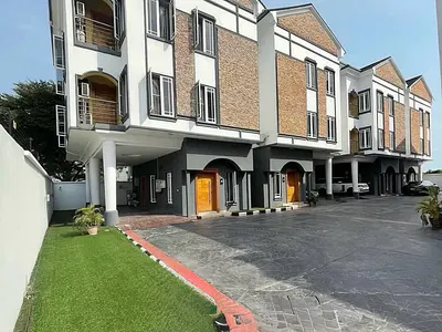 Beautiful Luxury 4 Bedroom Terraced Duplex with BQ — Lekki, Lagos