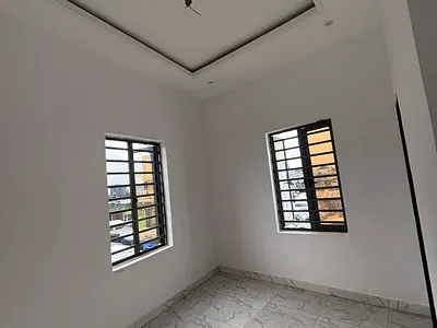 Self Contain BQ — Lekki, Lagos
