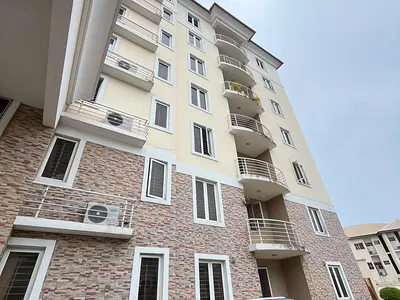 Luxurious 3 Bedroom Spacious Service Apartment with Elevator, BQ & Fool — Lekki, Lagos