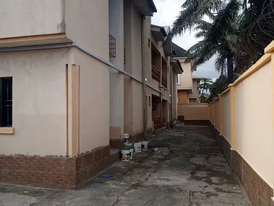 3 Bedrooms Flat, with Guest Toilet — Off Fati Alera, Omole Phase 1 GRA Lagos, Omole Phase 1, Ikeja, Lagos