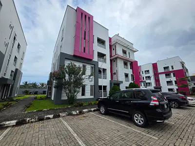 Furnished and Serviced 2 Bedroom Flat with 247 Power & Playground — Lekki Phase 1, Lekki, Lagos