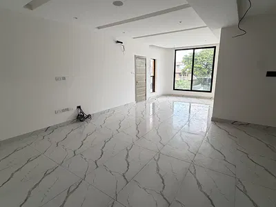 3 Bedroom Flat — Admiralty Road, Lekki Phase 1, Lekki, Lagos