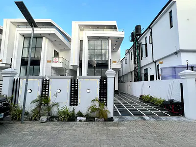 5 Bedroom Detached Duplex with Swimming Pool — Ajah, Lagos