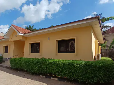 Well Renovated 2 Bedroom Bungalow — Asokoro Abuja Diplomatic Zone, Asokoro District, Abuja