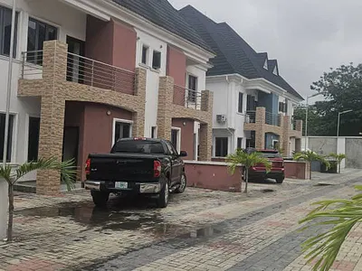 5 Bedroom Semi-Detached Duplex with BQ — Maryland, Lagos