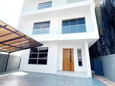 Luxury 5 Bedroom Detached Duplex with BQ — Ikoyi, Lagos