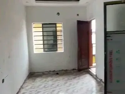 Executive Room Self-Contain — Off Pedro Road, Shomolu, Lagos