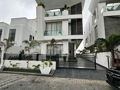 Luxury 5 Bedroom Detached Duplex Smart Home — Lekki, Lagos