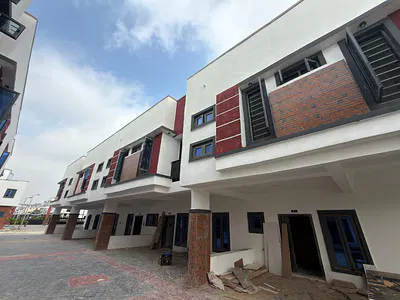 4 Bedroom Terrace House — Ocean Bay Estate, Orchid Road, Lafiaji, Lekki, Lagos