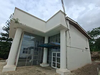 About 7 Rooms Office Building with BQ — Old Bodija Estate, Ibadan North, Oyo