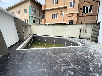 3 Bedroom Maisonette with Swimming Pool, Gym — Lekki, Lagos