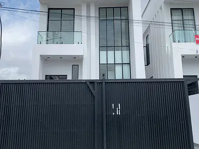Lovely 4 Bedroom Duplex with a BQ with a Very Secured Estate — Ajah, Lagos
