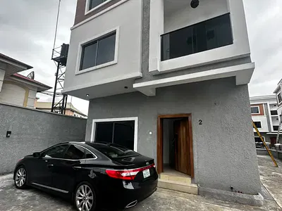 5 Bedroom Terraced Duplex — Shonibare Estate, Maryland, Lagos