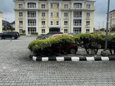 Fully Serviced 3 Bedroom Penthouse with 24HRS Power — Cromwell Estate, Chevron Drive, Lekki, Lagos