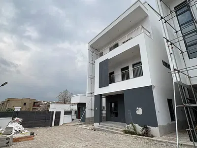 6 Bedroom Semi-Detached Duplex — Guzape District, Abuja