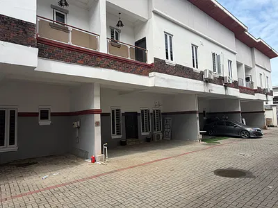 Luxurious 4 Bedroom Terrace Duplex Well Secured — Lekki, Lagos
