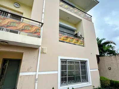 5 Bedrooms Maisonette — Ikoyi, Lagos