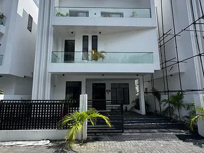 5 Bedroom Detached Duplex — Lekki, Lagos