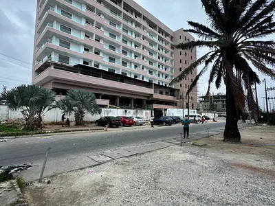 Stunning 1 Bedroom in a Beautiful Environment — Lekki Phase 1, Lekki, Lagos
