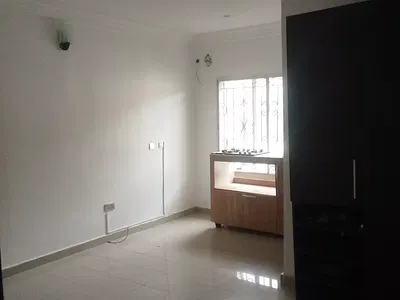 A Spacious Bedroom Studio Apartment with Personal Prepaid Meter — Chevron Drive, Lekki Paradise 3 Estate, Lekki, Lagos