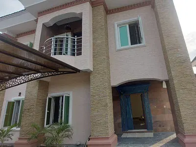 Spacious 5 Bedroom Detached House + BQ — Ikoyi, Lagos