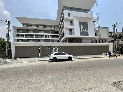 Luxury Serviced 3-Bedroom Maisonette with Pool & Gym — Lekki, Lagos