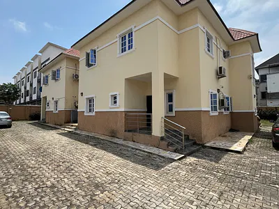 3-Bedroom Apartment — Guzape Main, Guzape District, Abuja