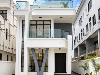 5 Bedroom Fully Detached Duplex — Lekki, Lagos