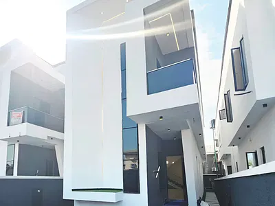 5 Bedroom Fully Detached Duplex with Swimming Pool — Thomas Estate, Ajah, Lagos