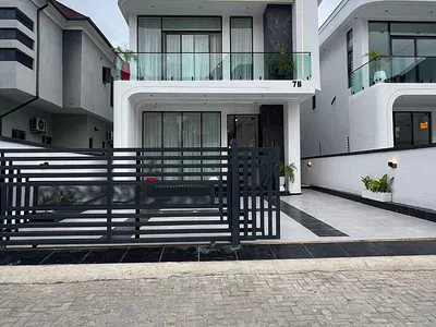 Contemporary 5 Bedroom Detached Duplex — Lekki, Lagos